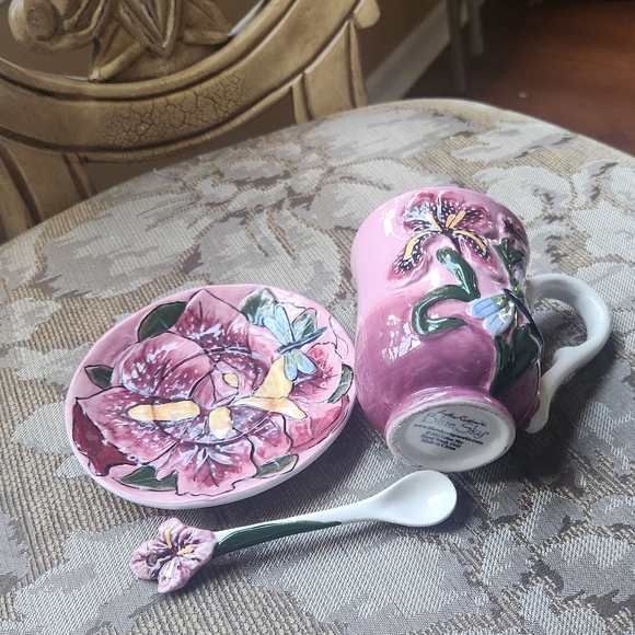 Blue Sky Plum Iris Teecup Set - Picture 6 of 8